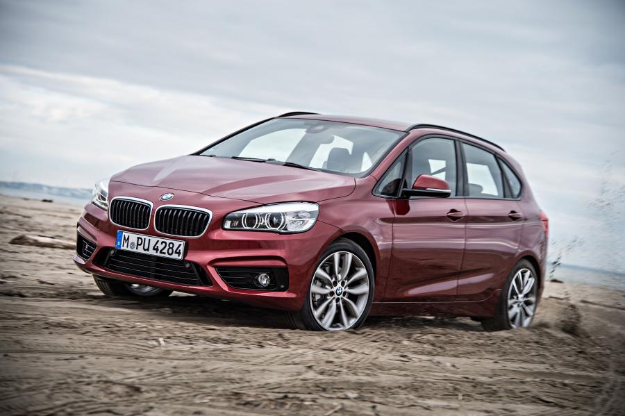  BMW 220d xDrive Active Tourer Sport Line 2014 года  (фото 1 из 17)